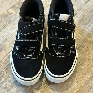 Black vans